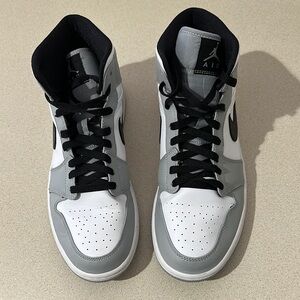 Jordan Men's Sneakers in Gray and White
